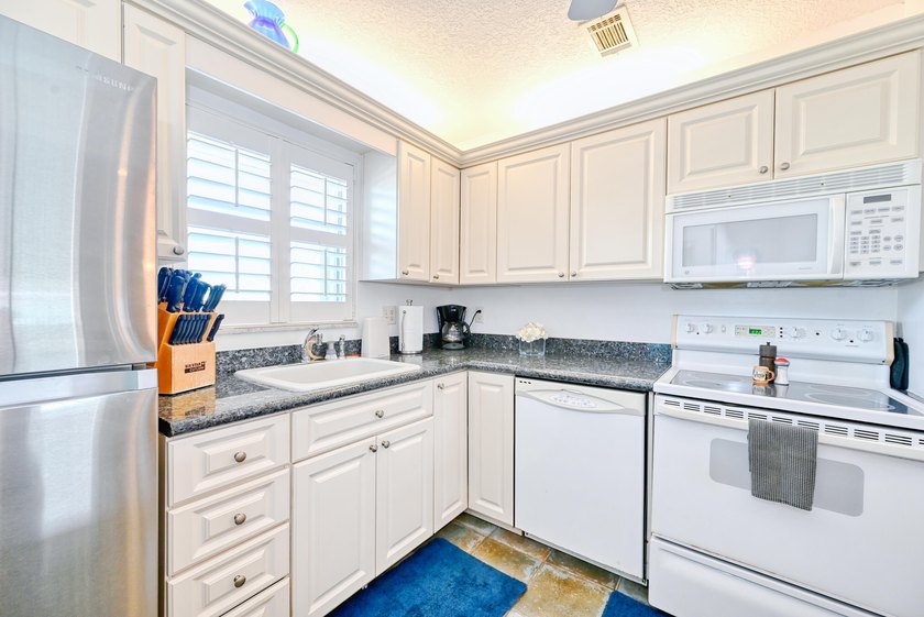 Waterfront Condo - A Boater's Dream! Welcome to this beautifully - photo 10