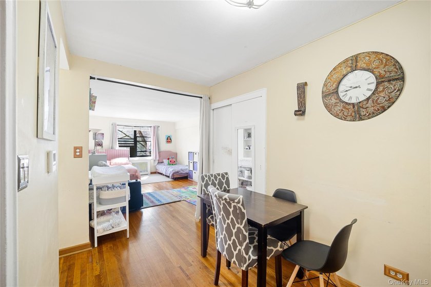 Tucked into the highly desirable Windsor Park Community, this - photo 11