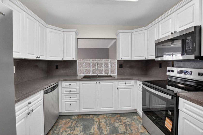 Come see this large 3 bedroom, 2 bathroom home with attached - photo 16