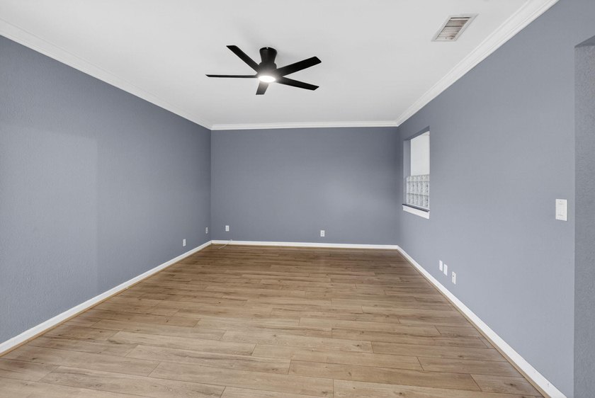 Come see this large 3 bedroom, 2 bathroom home with attached - photo 25