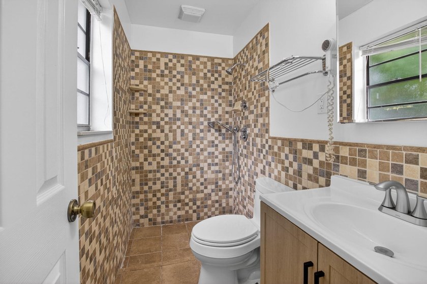 Come see this large 3 bedroom, 2 bathroom home with attached - photo 39