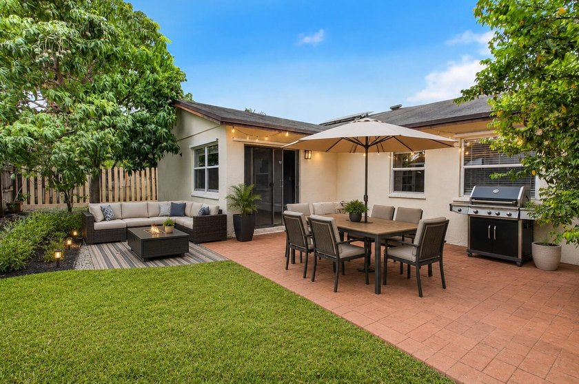 Come see this large 3 bedroom, 2 bathroom home with attached - photo 44