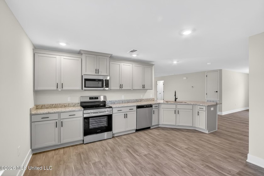 Move-In Ready Home - Comfort, Style, and Coastal Convenience - photo 2