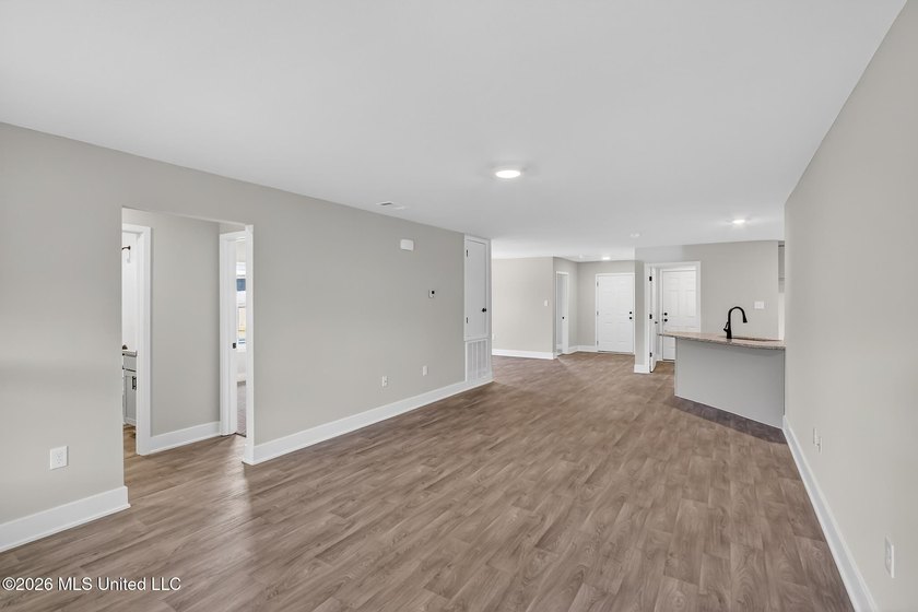 Move-In Ready Home - Comfort, Style, and Coastal Convenience - photo 6