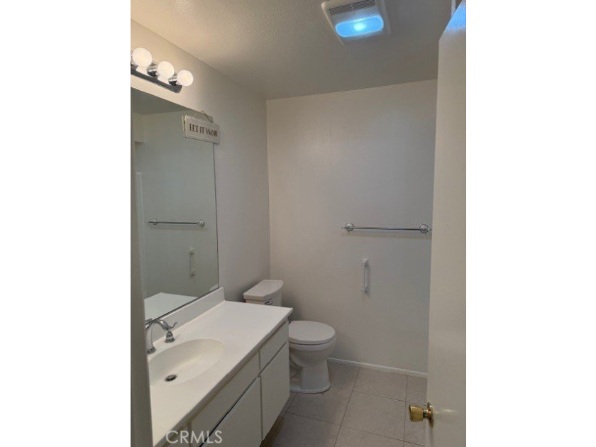 Welcome to this warm and inviting single-level 2-bedroom / - photo 12