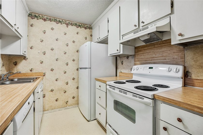 Opportunity starts here. This two-bedroom, one-and-a-half-bath - photo 12