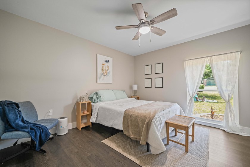 *Eligible for a VA assumption with a 5.25% rate* Move-in ready - photo 22