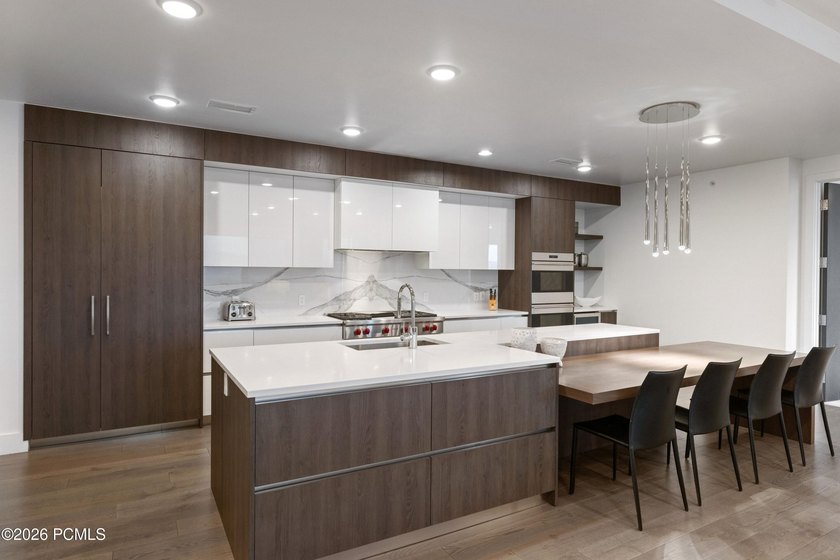 Perched on Apex Residences' coveted Overlook Level, this - photo 26