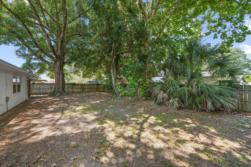 *Eligible for a VA assumption with a 5.25% rate* Move-in ready - photo 35