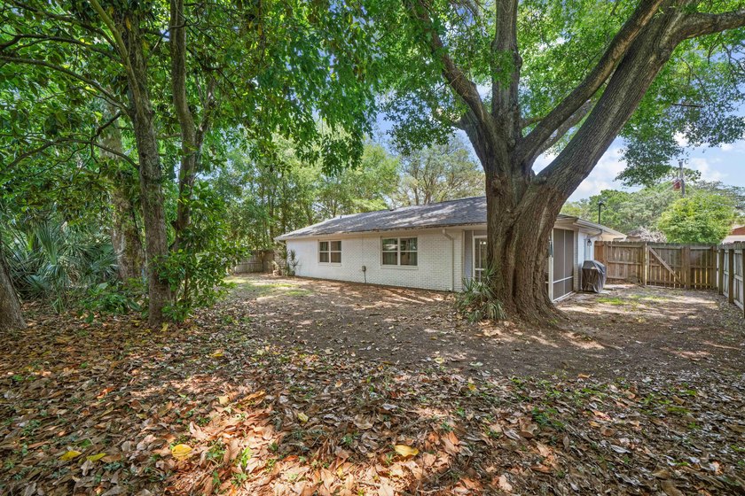 *Eligible for a VA assumption with a 5.25% rate* Move-in ready - photo 37