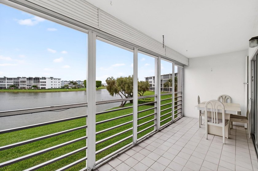 CENTURY VILLAGE--SUPER ACTIVE ADULT COMMUNITY! The heart of Boca - photo 40