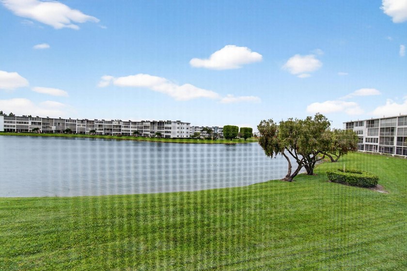 CENTURY VILLAGE--SUPER ACTIVE ADULT COMMUNITY! The heart of Boca - photo 44