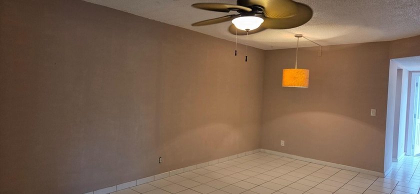 Beautifully updated 2 bedroom 2 bath corner unit In the - photo 19