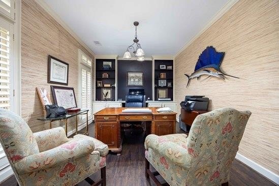 SPECTACULAR BRICK WATERFRONT HOME W/AMENITIES GALORE! 4750 SQ - photo 3