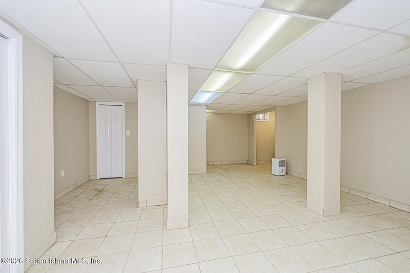 Custom two family detached home located in the exclusive - photo 22