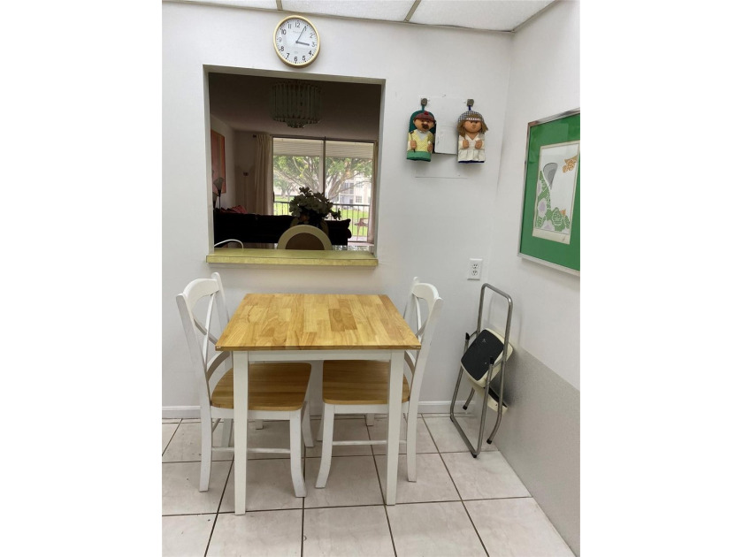 Fully furnished 2/2 with Par 3 golf course view. Over 55 Country - photo 9