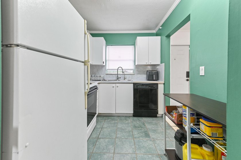 Discover your ideal lifestyle in this charming 2-bedroom - photo 6
