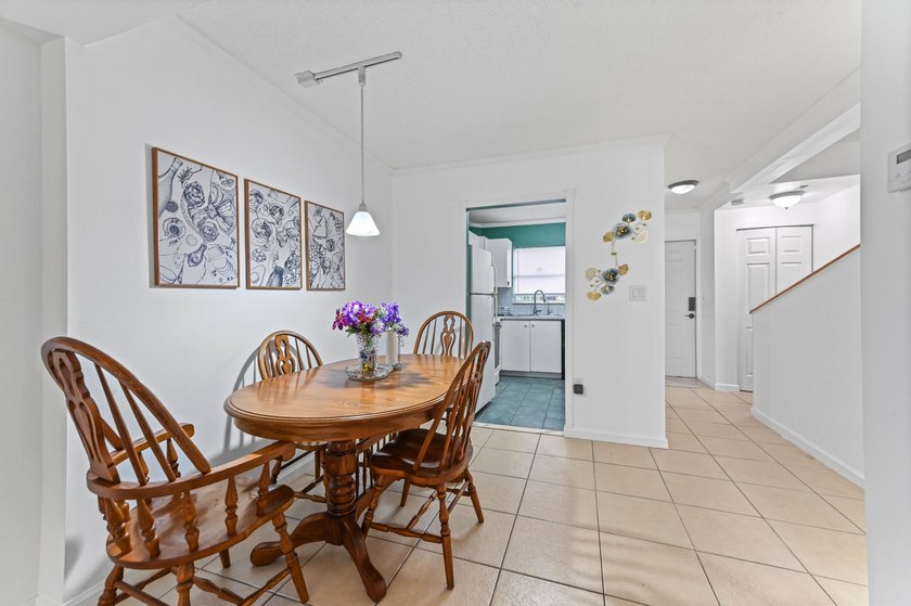 Discover your ideal lifestyle in this charming 2-bedroom - photo 8