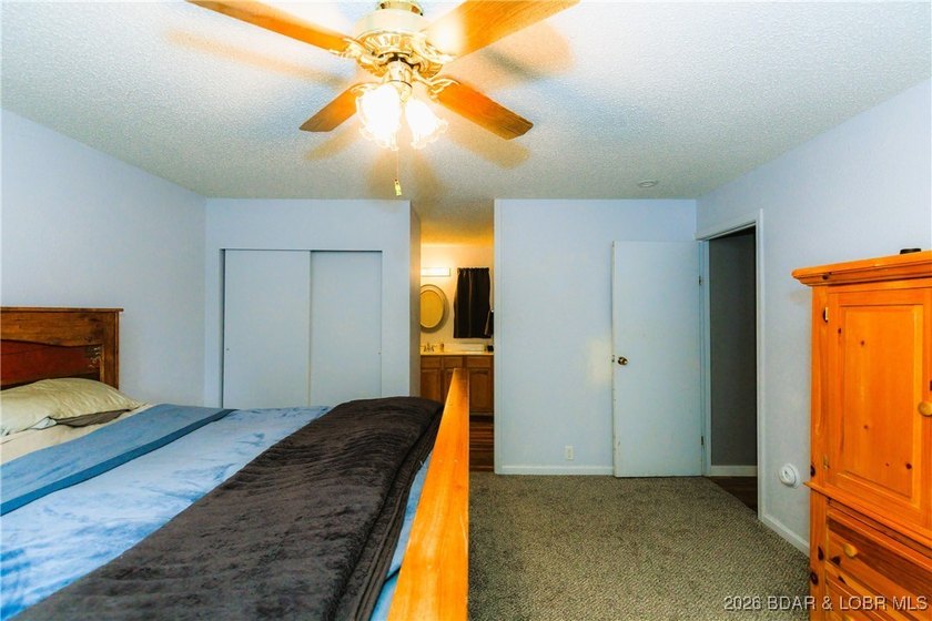 BACK ON THE MARKET AT NO FAULT OF THE SELLER! Motivated seller - photo 21