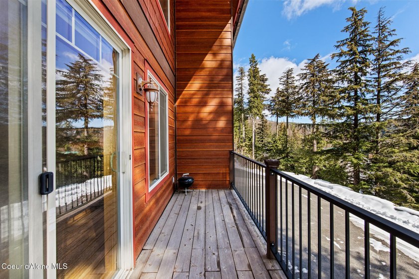 Welcome to The Elkhorn Lodge at Schweitzer Mountain Resort. Move - photo 19