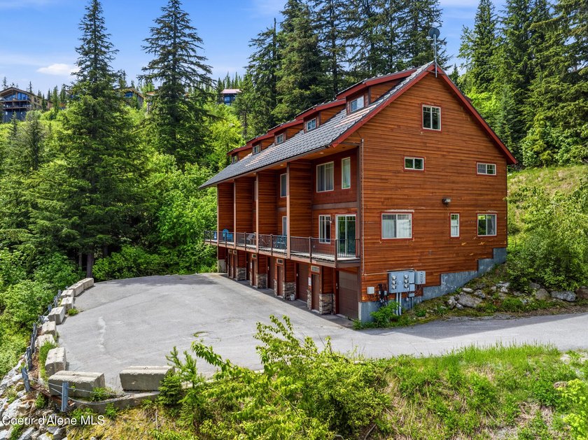Welcome to The Elkhorn Lodge at Schweitzer Mountain Resort. Move - photo 24
