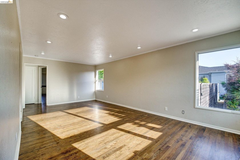 Charming property in Richmond's North &amp; East neighborhood set on - photo 7