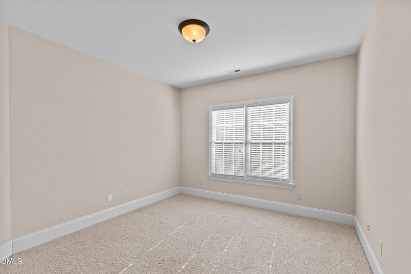 WATERFRONT LIVING AT ITS FINEST!$10,000. Paid toward buyers - photo 33