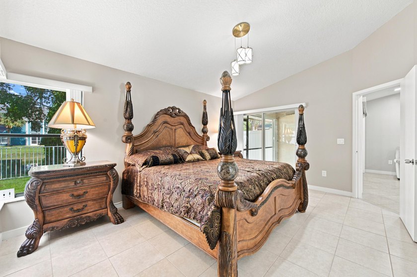 THIS STUNNING WATERFRONT CORNER HOME IN LAKESIDE GREEN IS THE - photo 24