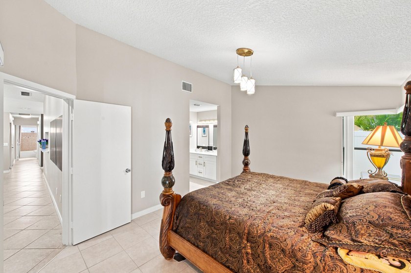 THIS STUNNING WATERFRONT CORNER HOME IN LAKESIDE GREEN IS THE - photo 25