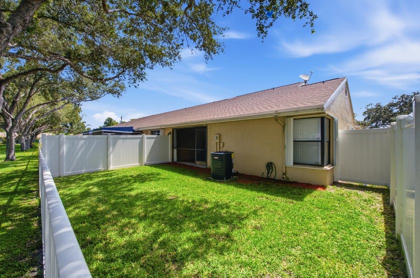 THIS STUNNING WATERFRONT CORNER HOME IN LAKESIDE GREEN IS THE - photo 36