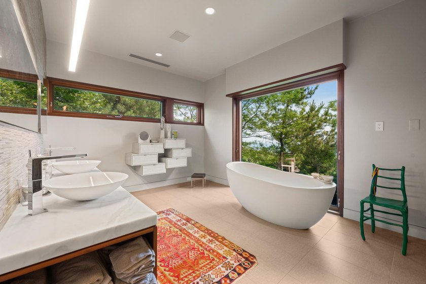 Welcome to Sea Haven, a breathtaking oceanfront estate where - photo 45