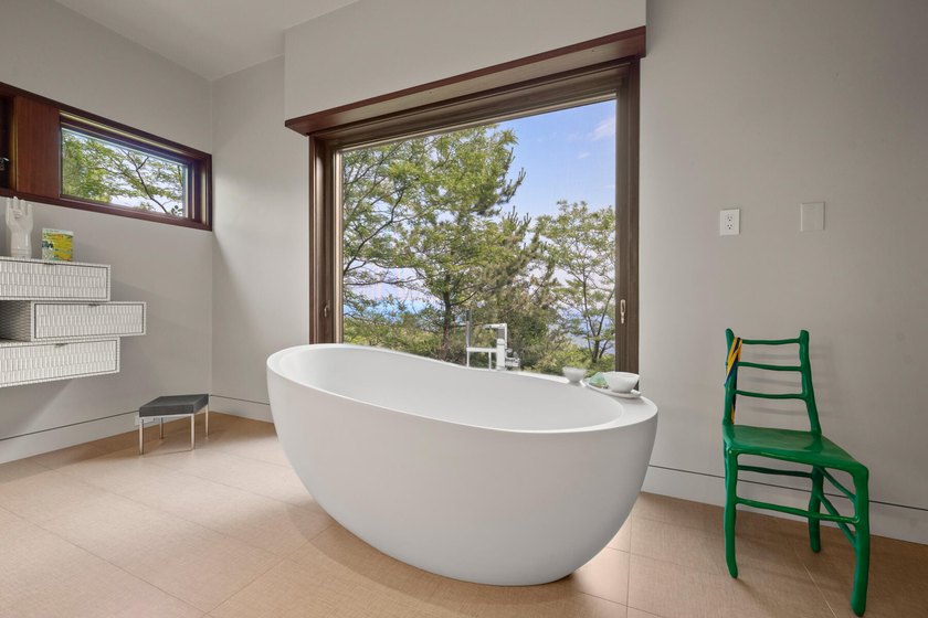 Welcome to Sea Haven, a breathtaking oceanfront estate where - photo 46