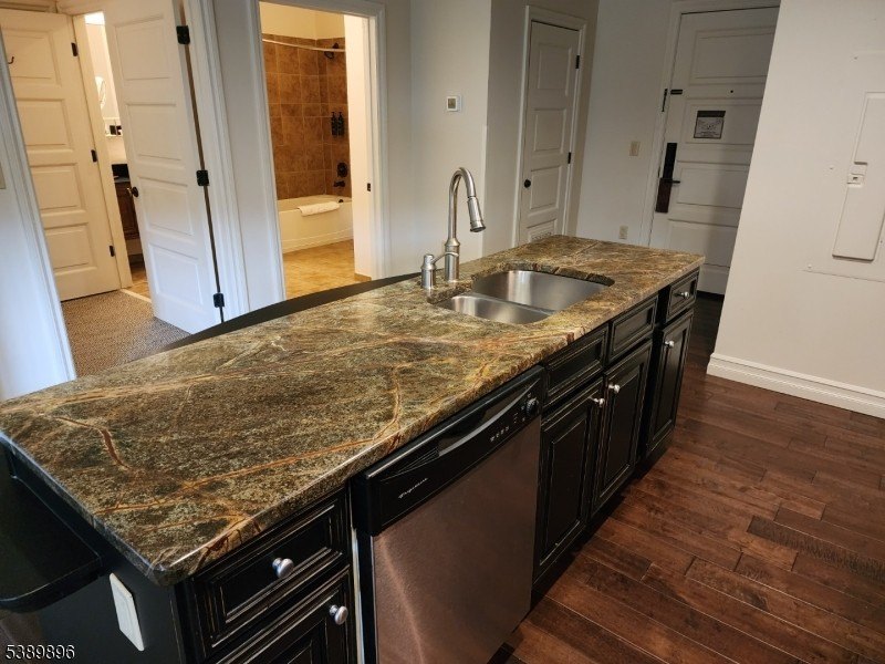 Gorgeous Two Bedroom Condo At Grand Cascades Lodge!! Completely - photo 6
