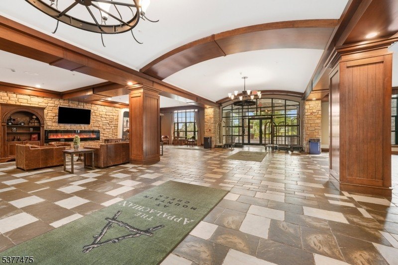 We're excited to present this extremely rare oversized 2 bedroom - photo 7