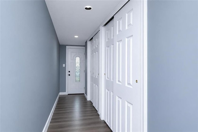 Welcome to this beautiful detached two story single family - photo 12