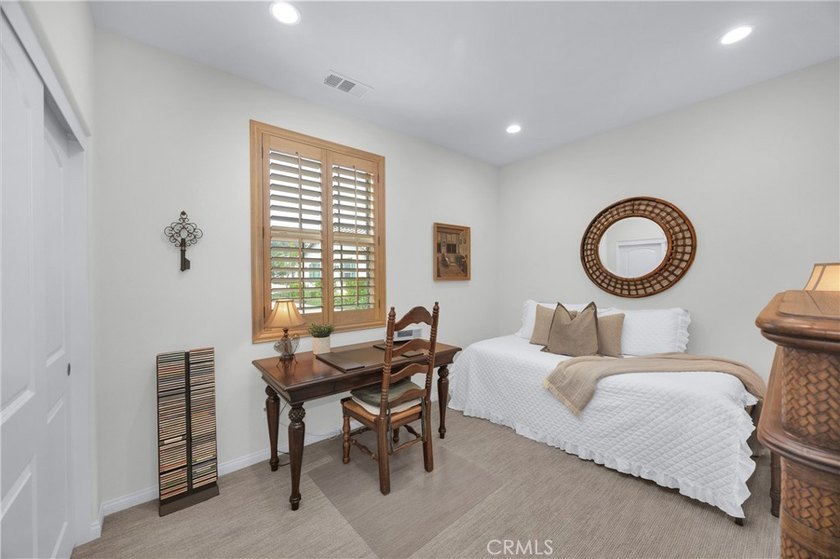 Single story living with a 2nd floor loft and powder bath, make - photo 24
