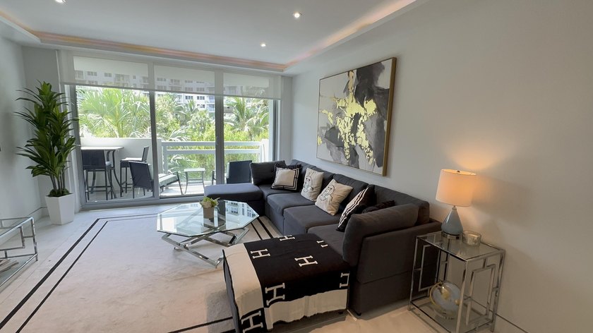 Turnkey 1BD/1BA upgraded in 2022 with tile floors, upgraded bath - photo 3