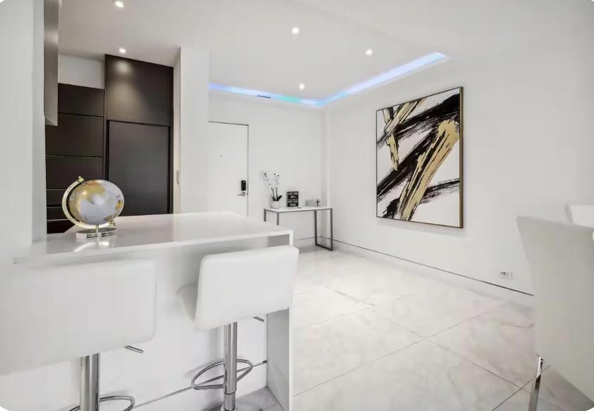 Turnkey 1BD/1BA upgraded in 2022 with tile floors, upgraded bath - photo 5