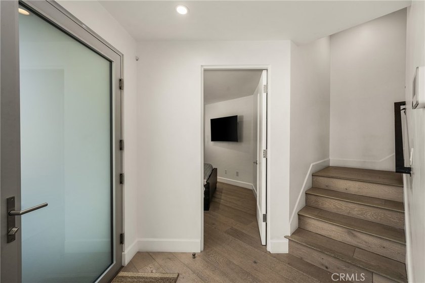 Ideally located approximately one block from the beach with - photo 13