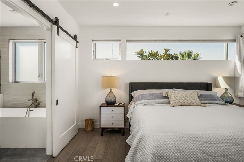 Ideally located approximately one block from the beach with - photo 26