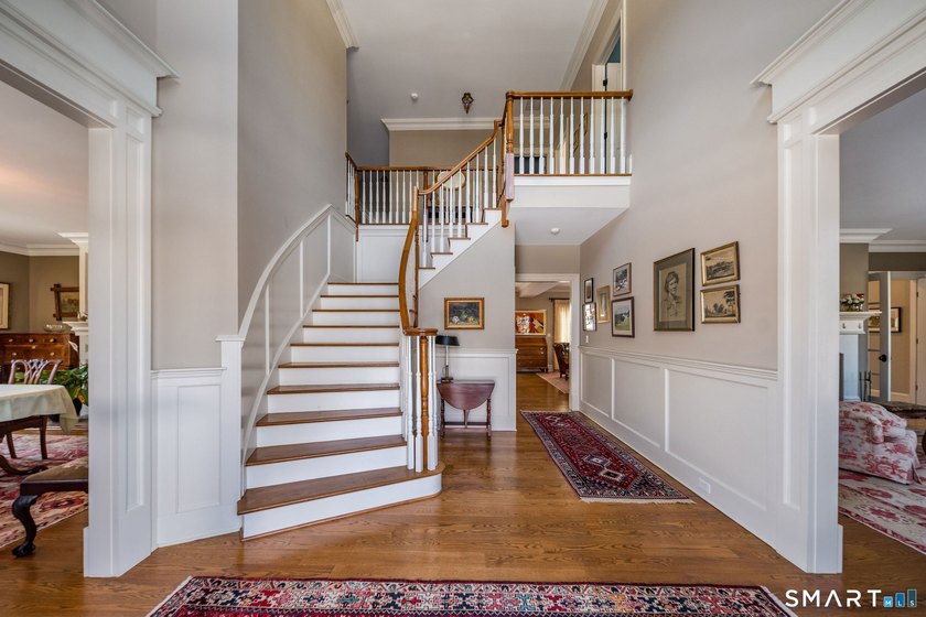 An unbeatable location, 37 Lantern Hill is set in one of - photo 17