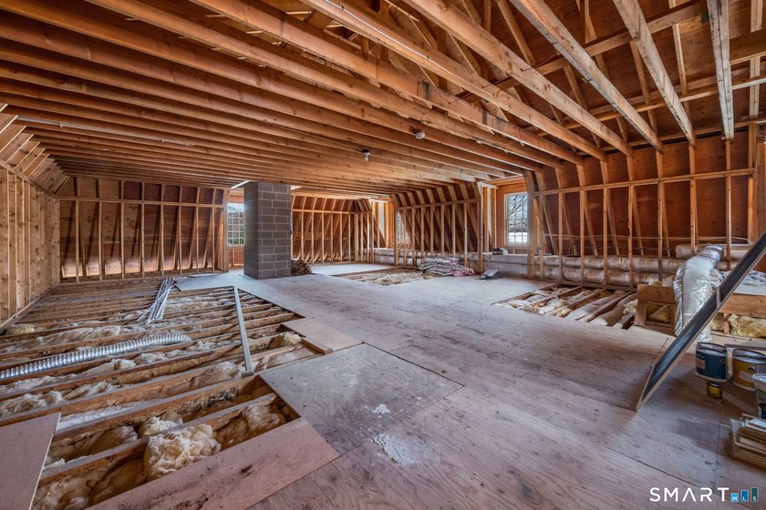 An unbeatable location, 37 Lantern Hill is set in one of - photo 31