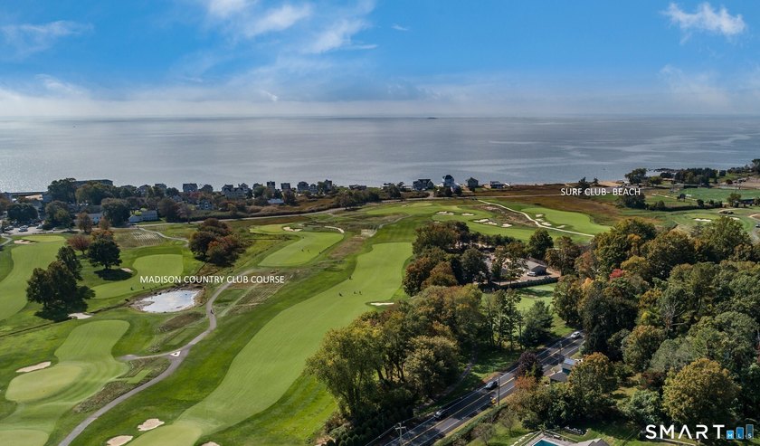 An unbeatable location, 37 Lantern Hill is set in one of - photo 34