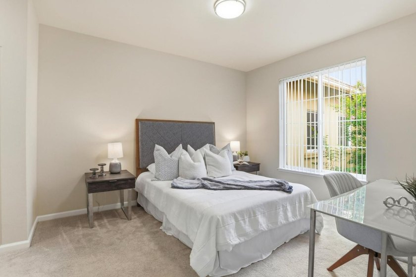 NEW PRICE! Top-Floor End Unit Under $500K! Located in the heart - photo 14