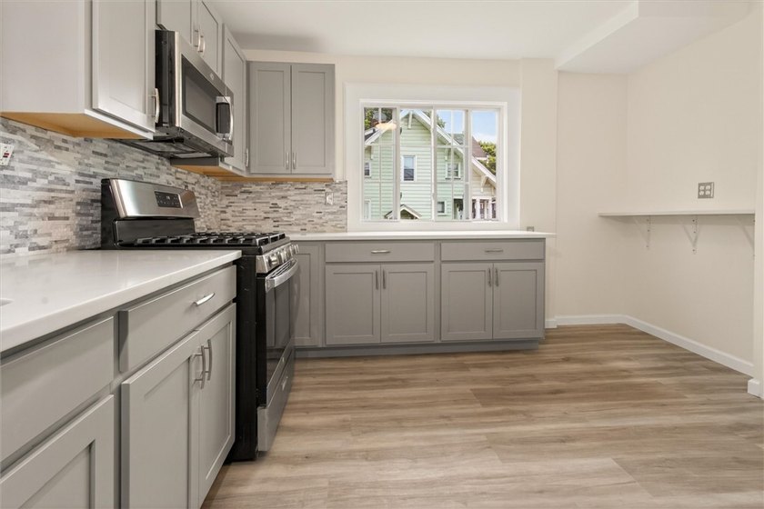 Welcome to 266 Epworth St, where every major update has already - photo 17