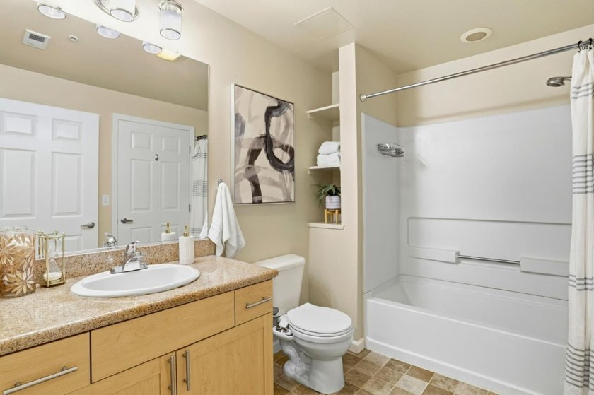 NEW PRICE! Top-Floor End Unit Under $500K! Located in the heart - photo 18