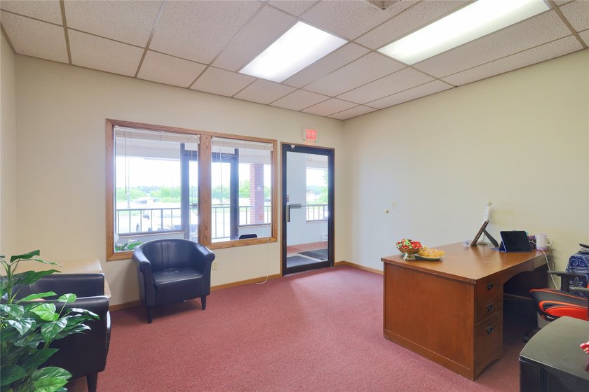 Exceptional investment opportunity in the heart of Menomonie! - photo 25