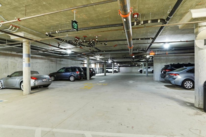 NEW PRICE! Top-Floor End Unit Under $500K! Located in the heart - photo 32