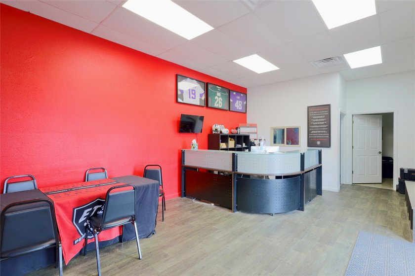 Exceptional investment opportunity in the heart of Menomonie! - photo 35