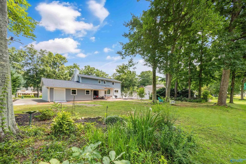 Welcome home to this classic two-story home, perfectly - photo 41